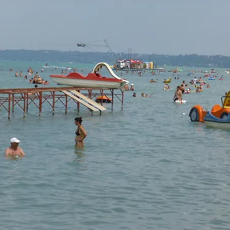 Διαμέρισμα Nice Holiday Apartman