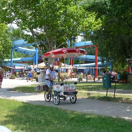 Διαμέρισμα Nice Holiday Apartman