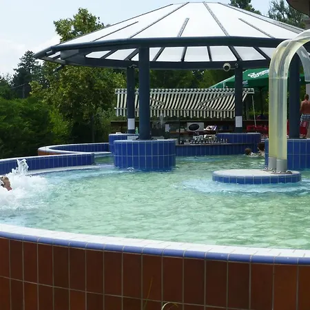 Διαμέρισμα Nice Holiday Apartman