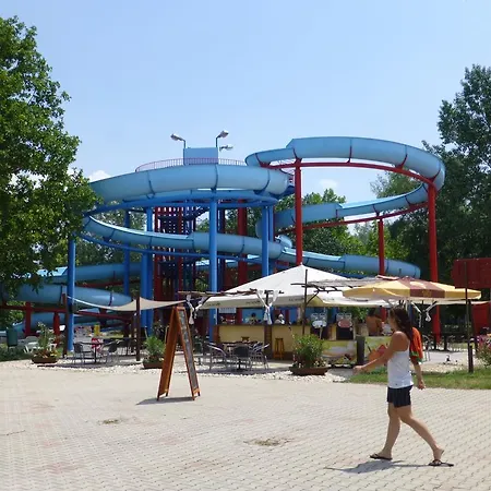 Nice Holiday Apartman Σίοφοκ