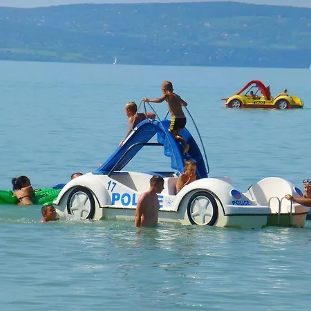 Διαμέρισμα Nice Holiday Apartman *