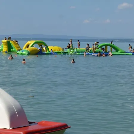 Διαμέρισμα Nice Holiday Apartman