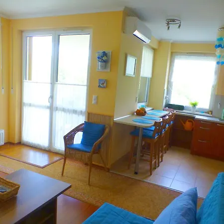 Διαμέρισμα Nice Holiday Apartman