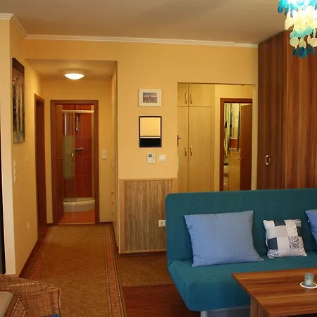 Nice Holiday Apartman Διαμέρισμα
