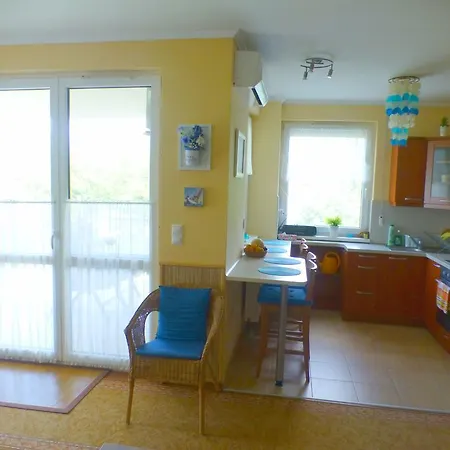 Nice Holiday Apartman Διαμέρισμα